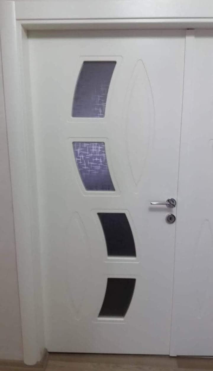 Modern Beyaz Camlı İç Oda Kapısı Dekoratif 4 Cam Panelli Lake Kapı Modeli